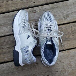 90s G Defy Gravity Defyer Sperm Logo Walking Cross Trainer Tennis Shoe Sneaker‎